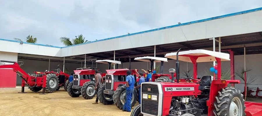 Tractors and youth employment in Mali - Massey Ferguson Mali Tractors and youth employment in Mali